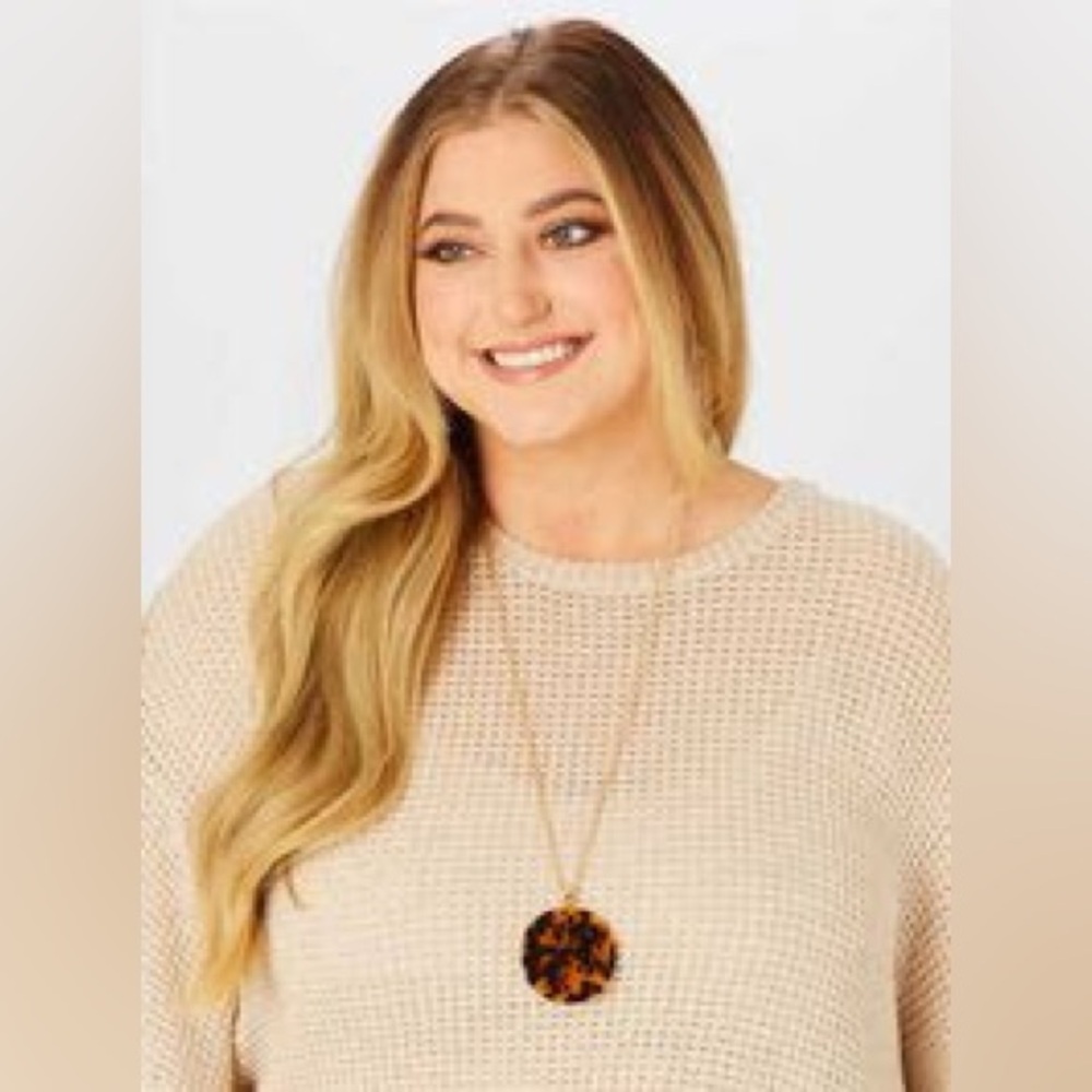 Tort Pendant Necklace